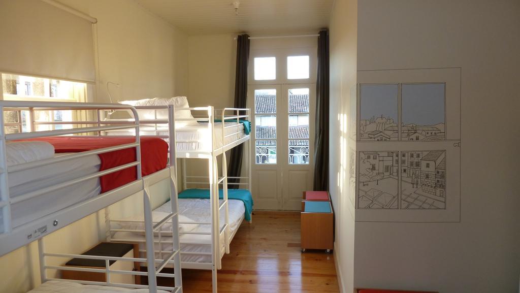 Santiago 31 Hostel Guimarães Buitenkant foto