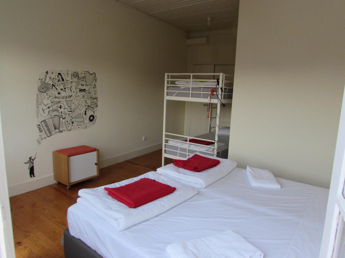Santiago 31 Hostel Guimarães Buitenkant foto